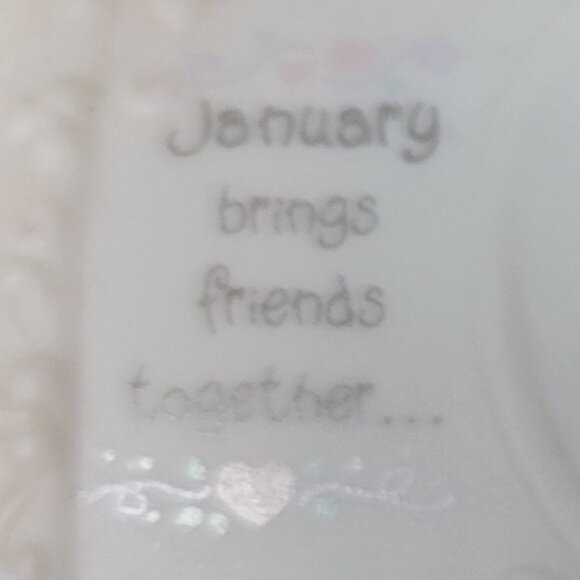 Precious Moments January Birthstone Hope Chest Gift Box - Picture 10 of 12